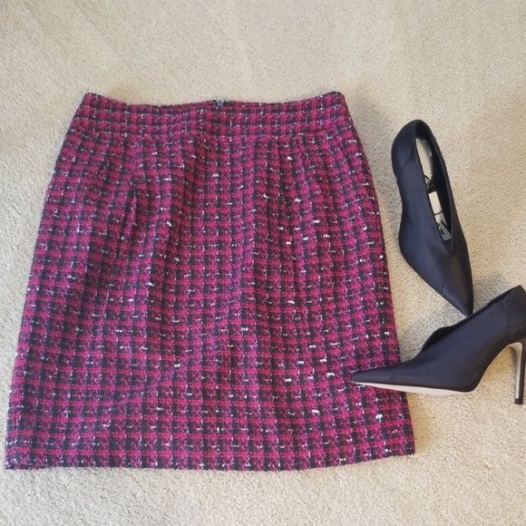 Ann Taylor Dresses & Skirts - ☆ Ann Taylor ☆ Pencil Skirt with Pockets Size 8